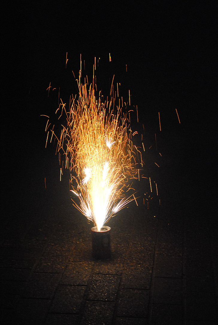 Феєрверки, Новий рік, партія, вогонь - природне явище, іскри, ніч, полум'я