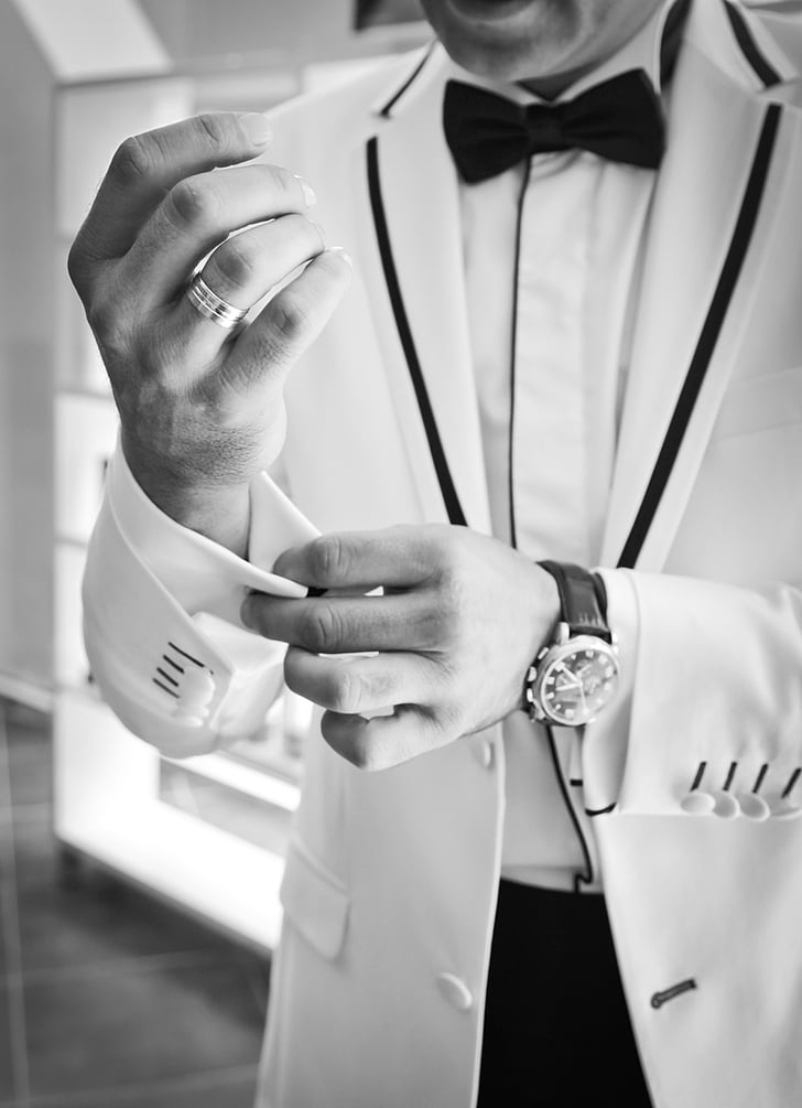 genro, botões de punho, preto e branco, gravata borboleta, smoking, terno, mão humana
