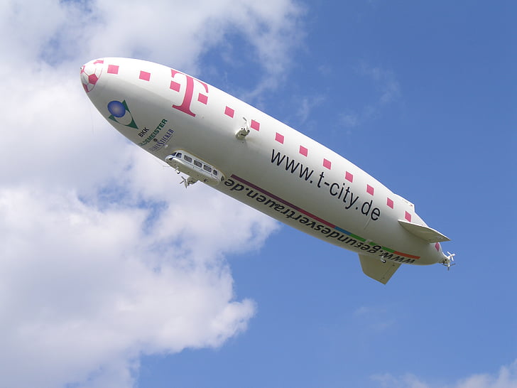 Zeppelin, airshipen, fluga, Friedrichshafen, Bodensjön