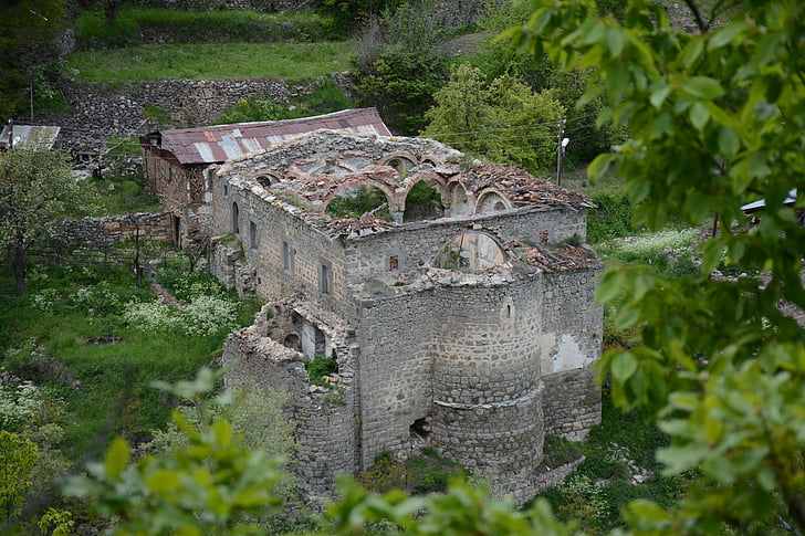Turkiet, Gümüşhane, Süleymaniye, våren, Vank kyrka, historiska arbeten, armeniska kloster