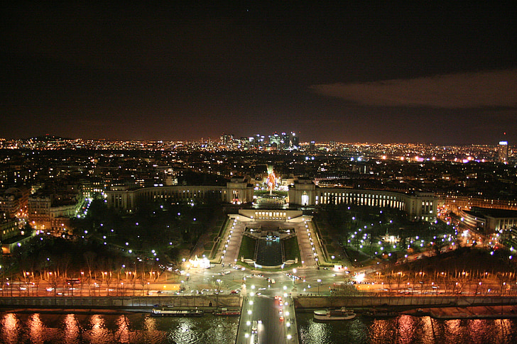 Trocadero, Paris, à noite