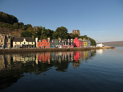 Tobermory, Mull, Escocia, Isla, Puerto, reflexión, colorido
