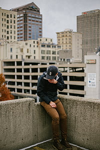 hitam, tarik, jaket, topi, Kota, satu orang, eksterior bangunan