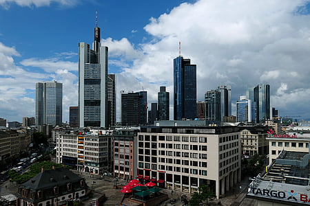 Frankfurtē pie Mainas Vācijā, siluets, interesantas vietas, galvenie banku, DOM, arhitektūra, Frankfurte pie Mainas