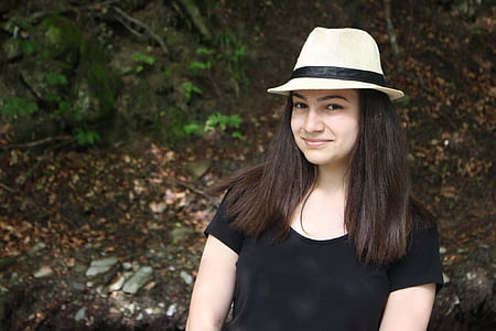 mergaitė, kepurės, Portretas, miško