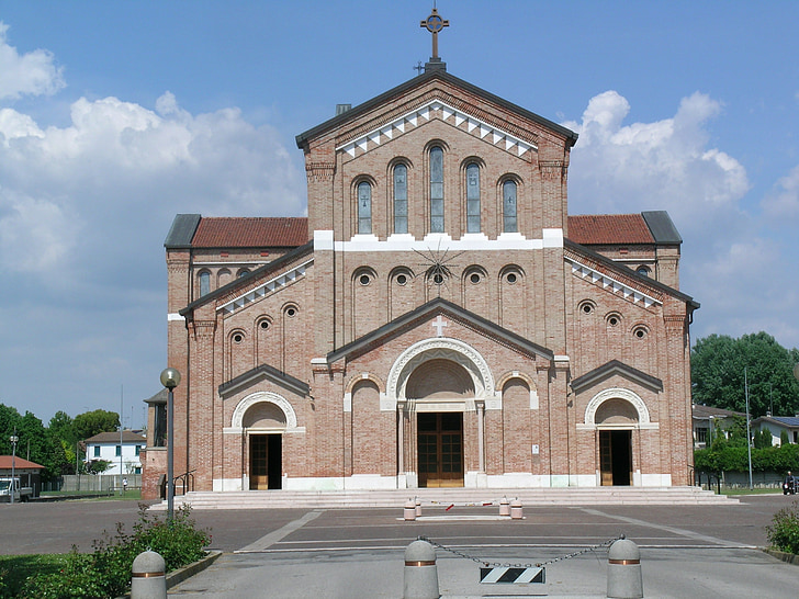 Църква, град Monastier Тревизо, катедрала