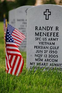 US-Flagge, amerikanische Flagge, USA, Fahnen, Friedhof, Gedenkstätte