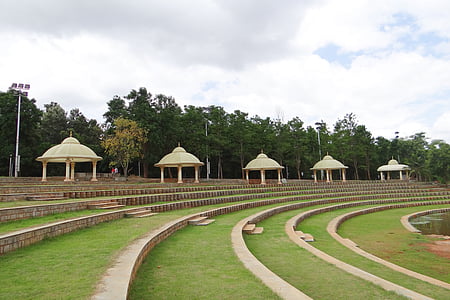 umenie žiť, medzinárodné centrum, Open air theatre, Jóga, spiritualita, Bangalore, Karnataka