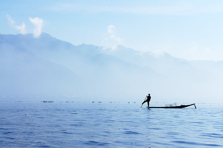Fischer, Single-láb-rowers, egy láb fischer, evezés, Mianmar, hal, inlesee