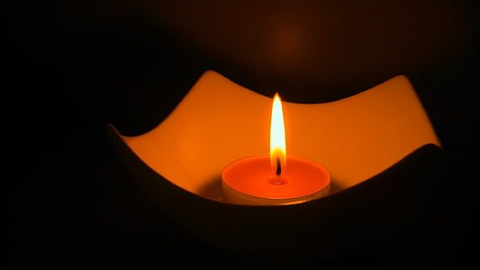 Espelma, flama, espelma encesa, fosc, llum, foc - fenomen natural, crema