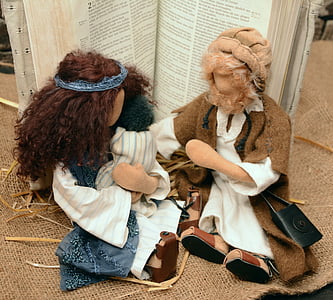 figuras, muñecas, figuras narrativas bíblicas, María y José, nacimiento de Jesús, niño, cuento de Navidad