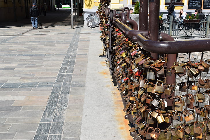 Pont des amoureux, cadenas, pont, Miskolc Hongrie