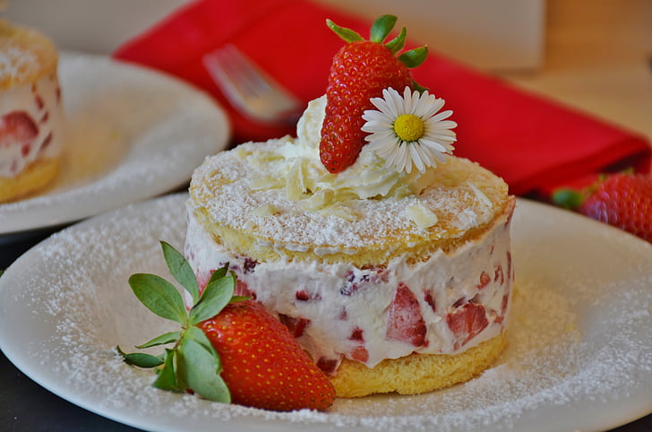 aardbeien, Strawberry shortcake, aardbei cake, bisquit, dessert, crème, taart
