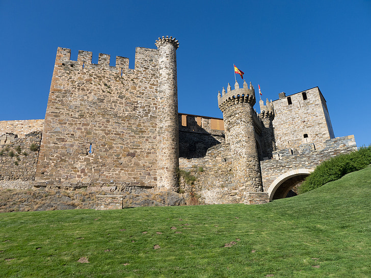 Castillo, Templarios, Fortaleza, Baluarte, montaña de la fortaleza, almenas, Torre
