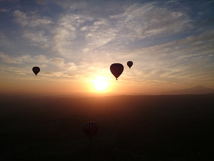 Kappadokie, Turecko, cestování, Horkovzdušný balón, krajina