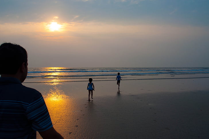 enfants, heureux, plage, Inde