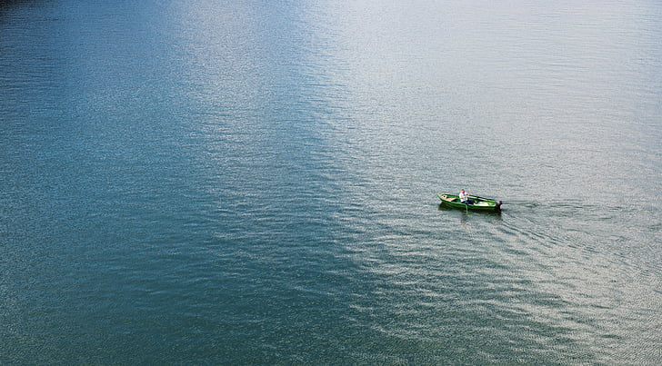คน, ขี่, สีเขียว, เรือ, เวลากลางวัน, พายเรือ, ทะเลสาบ