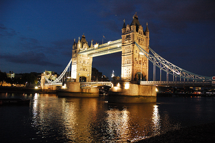 London, die waterfront, Tower bridge, Blick, Nacht