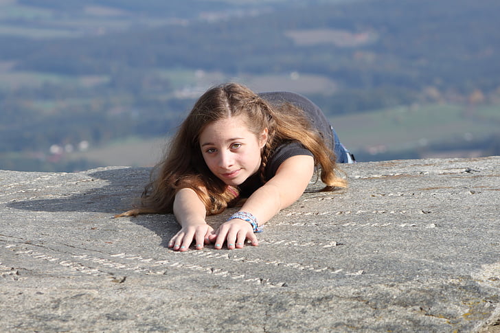 jeune fille, montagne, Abyss, vers le bas de la chute, randonnée pédestre, bord