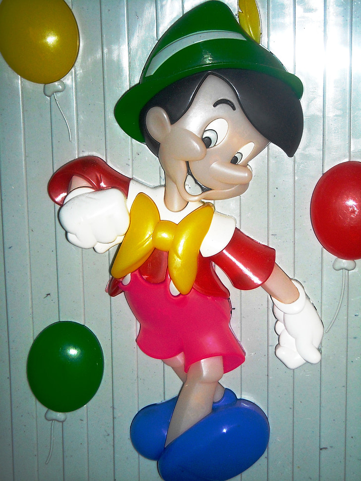 Pinocchio, ornament, skapis, plastmasas, sarkana, zaļa, zila