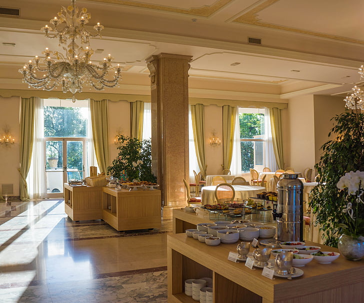 Villa cortine paleis, ontbijtzaal, Restaurant, kroonluchter, luxe, Sirmione, het Gardameer