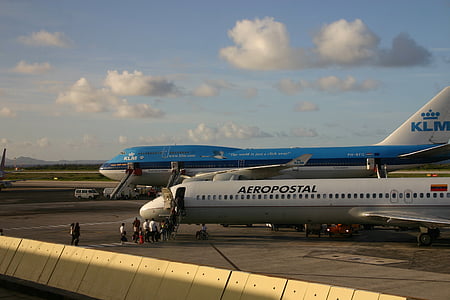 Curaçao, Hato, KLM