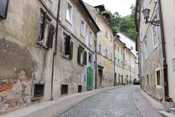 ljubljana, alley, homes, leave, dilapidated, village, run down