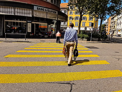 Zurich, jalakäijate, Vanus, demograafia, vana, toetada, mees