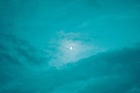 mēness, naktī, debesis, zila, mākoņi, vakarā, krēslas stundā