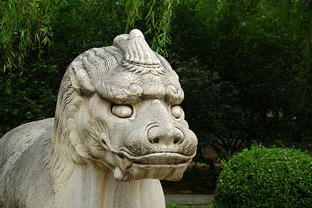 Chine, Pekin, tombeau de Ming, statue de, sculpture, mythologie