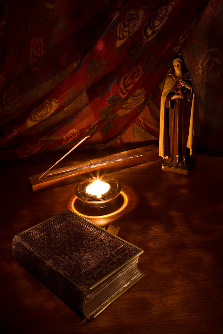 Cattolica, Saint, St mary, candela, Bibbia, incenso, luce