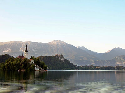 Blejsko jezero, kapela, otok, Karavank, Slovenija, Alpski pohodništvo, treking