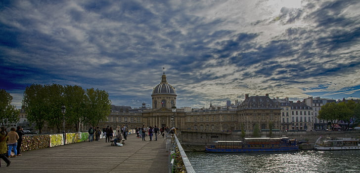 Paryžius, tiltas, vandens debesys