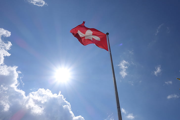 Švicarska, Zastava, križ, oblaci, viti, Crveni, bijeli