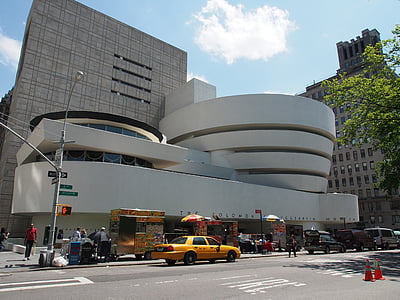 New york, Guggenheim muzej, Frank lloyd wright, zgrada izvana, život grada, grad, auto