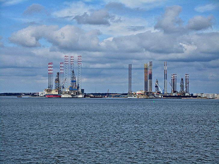 oljerigg, Danmark, port