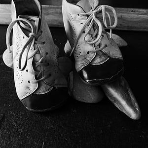 barndom, sko, snørebånd, læder, lædersko, hukommelse, lære at gå