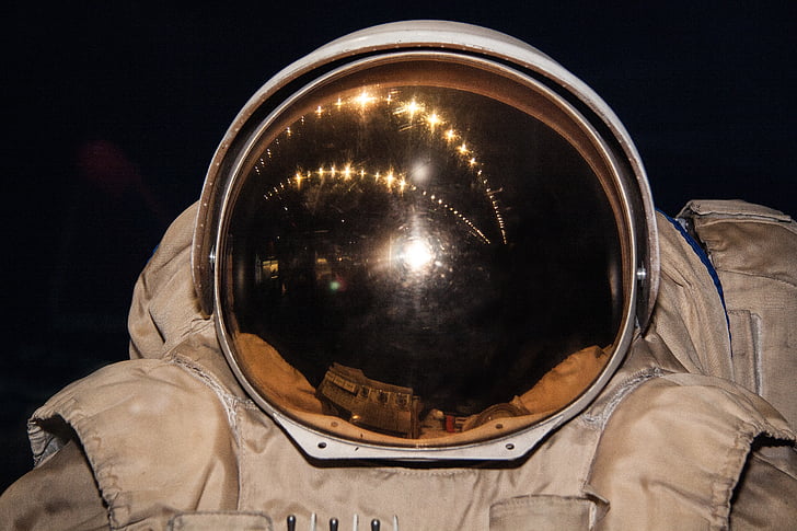 kosmonautas erdvę kostiumas, kosmonautas, astronautas, technologijos, technikos pasiekimų, Sovietų Sąjunga, skydelis