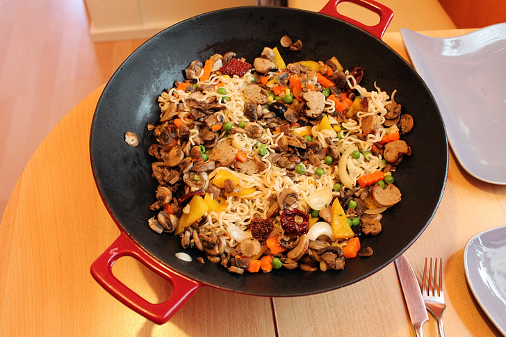 wok de, cuinar, Àsia, paella, plat al wok, fideus, pèsols
