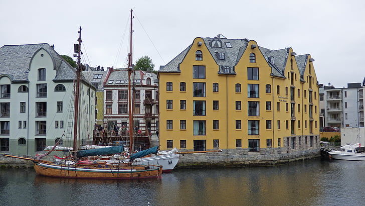 Alesund, Norvēģija, Norvēģu, pilsēta, ēka, arhitektūra, laiva