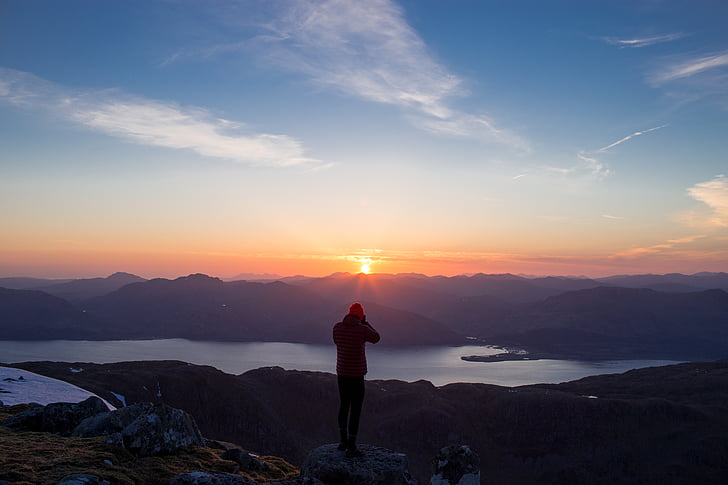 osoba, stoji, u roku od, planine, vrh, zalazak sunca, sumrak