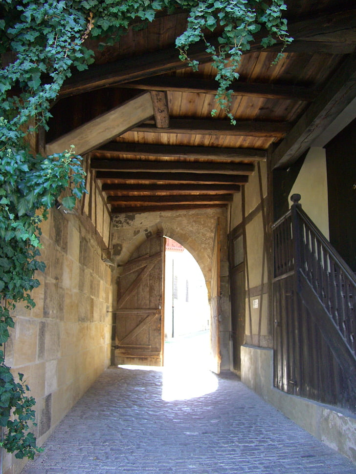 bránou hradu, výskyt svetlo, vpred, príjem, vstup, cieľ, dvere