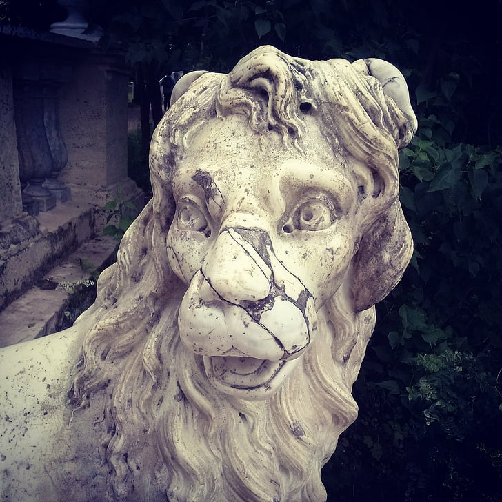 Лъв, Статуята, античност