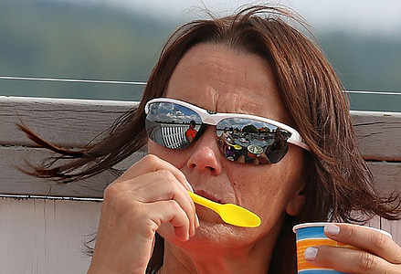 summer, ice, ice cream sundae, enjoy, sunglasses, benefit from, hair
