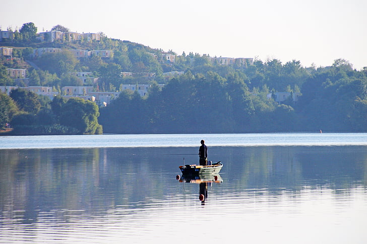 tiho jezero, jutranjih urah mirno, ribič, ribiško ladjo, prosti čas, narave, morgenstimmung
