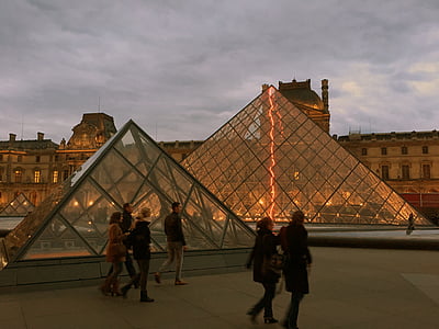 Παρίσι, Μουσείο του Λούβρου, Πυραμίδα, Γαλλία, Οι τουρίστες, Μνημείο, κληρονομιά