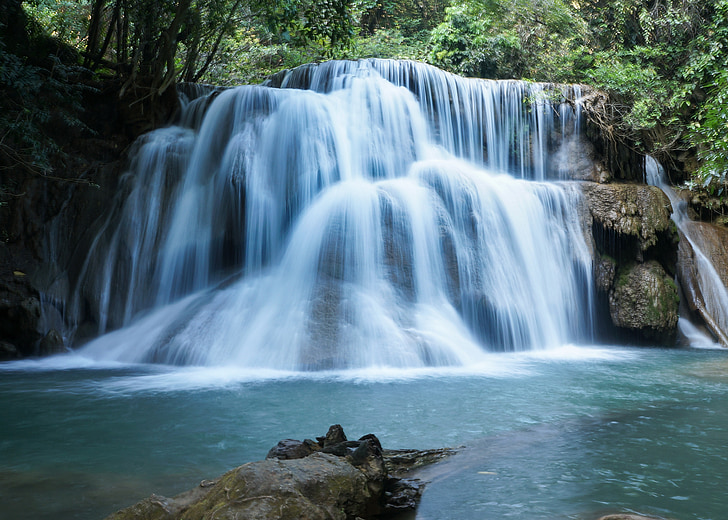 Huay mae khamin vattenfall, Kanchanaburi, västra regionen, turistattraktion