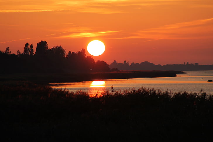 Západ slunce, Já?, Baltské moře, večerní obloha, atmosféra, slunce, svátek