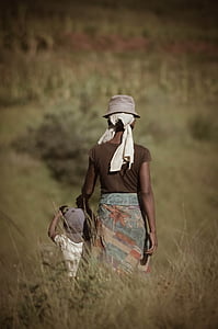 child and mother, son, mother, child, poverty, madagascar, from behind