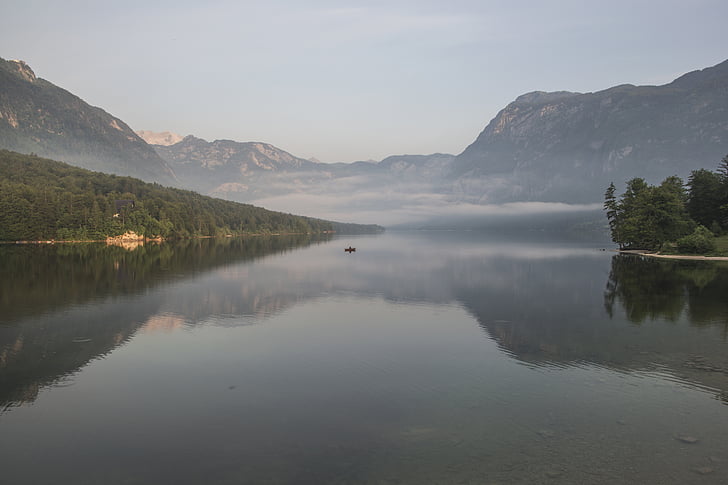 photographie, Lac, près de :, montagne, en journée, paysage, alpinisme